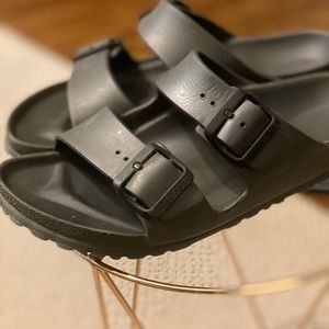Women’s sandals